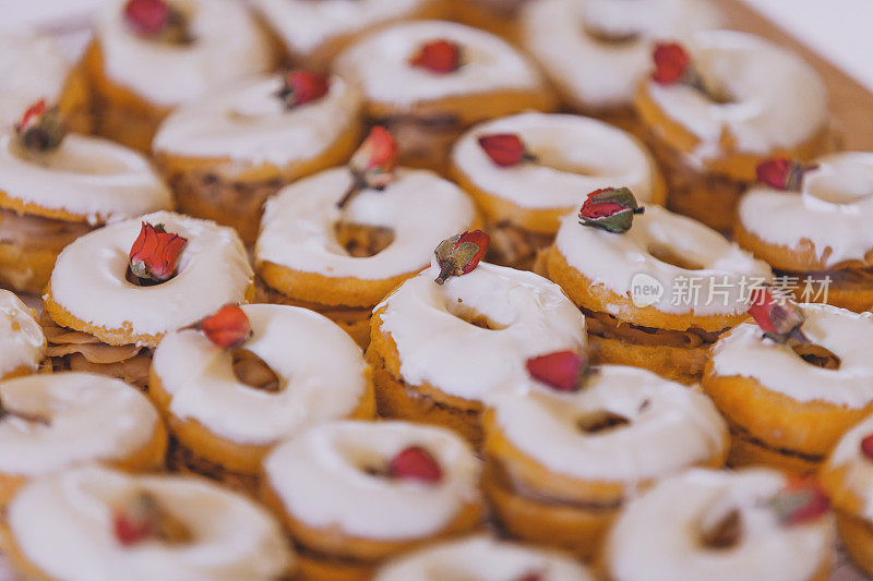 Paris–Brest Choux Pastry With Praline Crème Mousseline decorated flowers